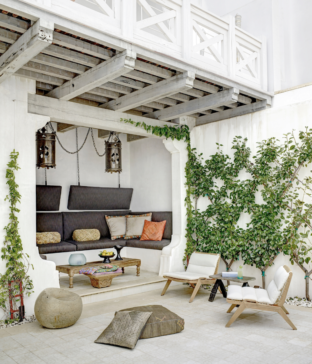 INSPIRATION FOR AN  OUTDOOR SUMMER SPACE!