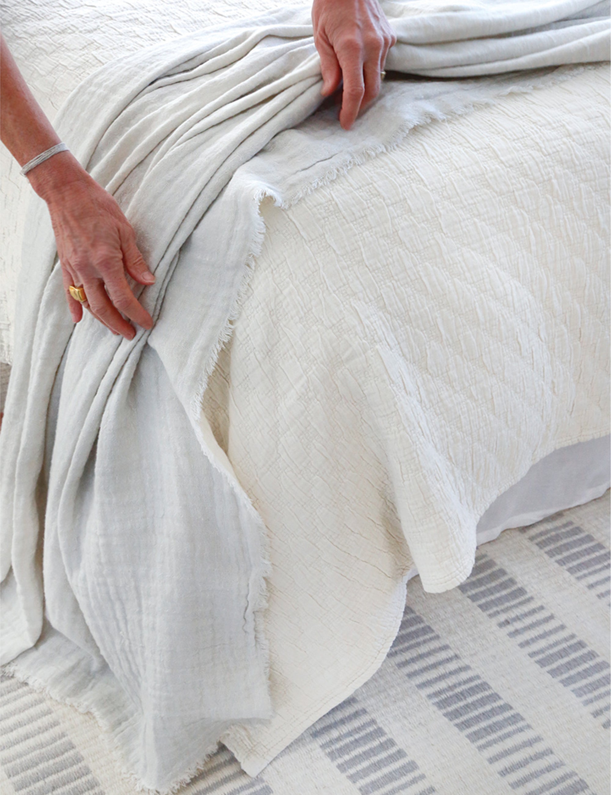 Hermosa Oversized Throw