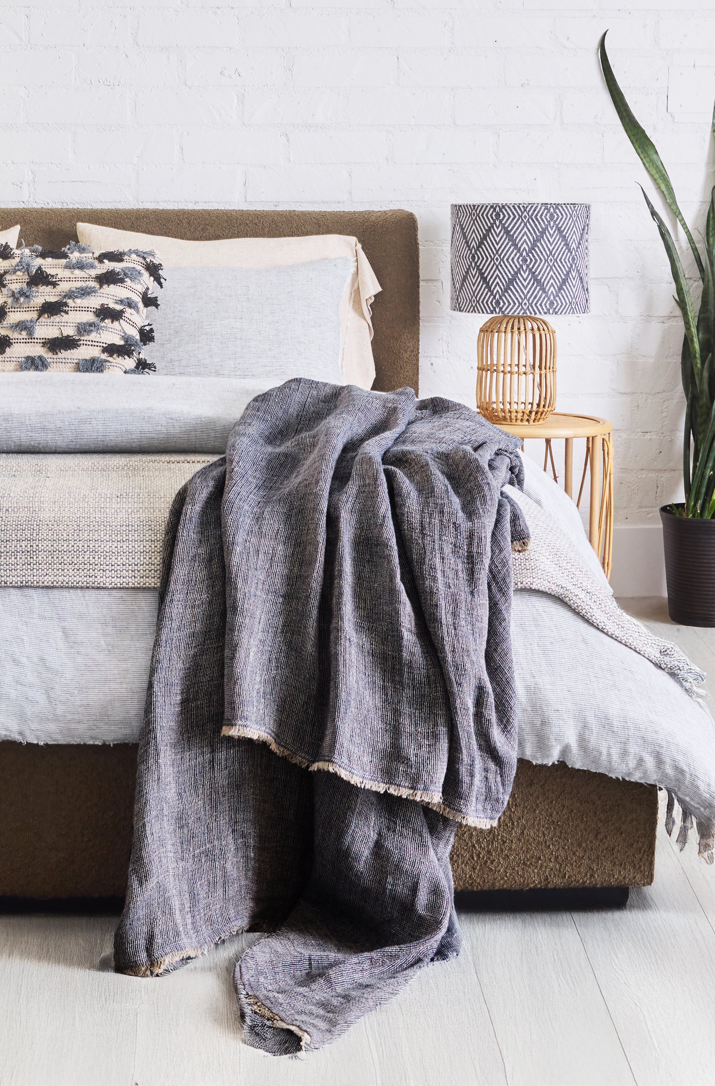 River Oversized Throw - Thumbnail 2