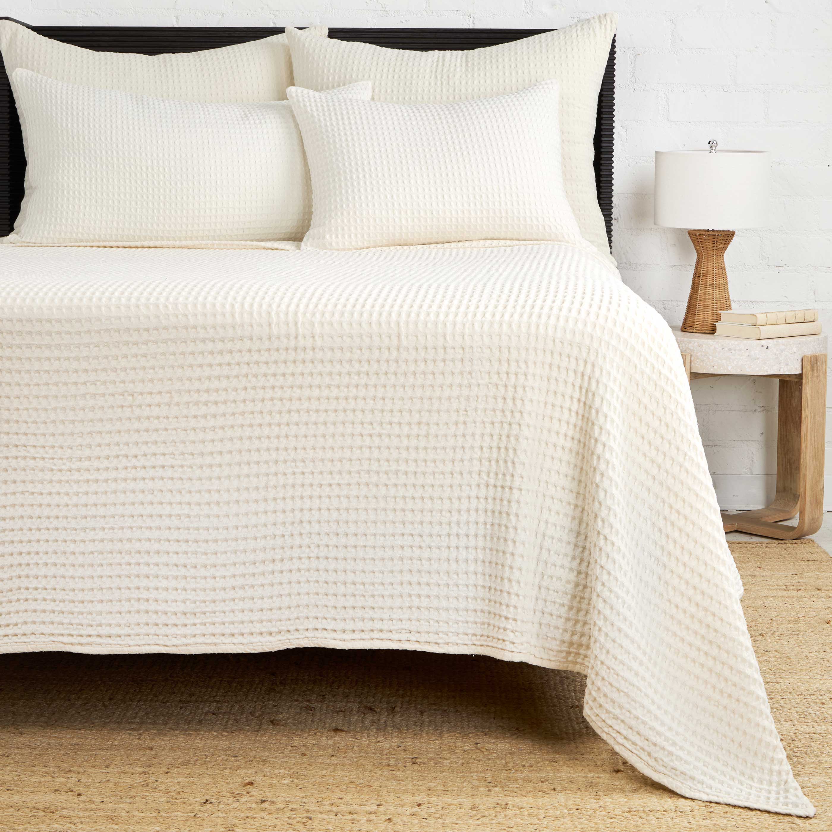 Pom Pom at Home Zuma Bed Blanket