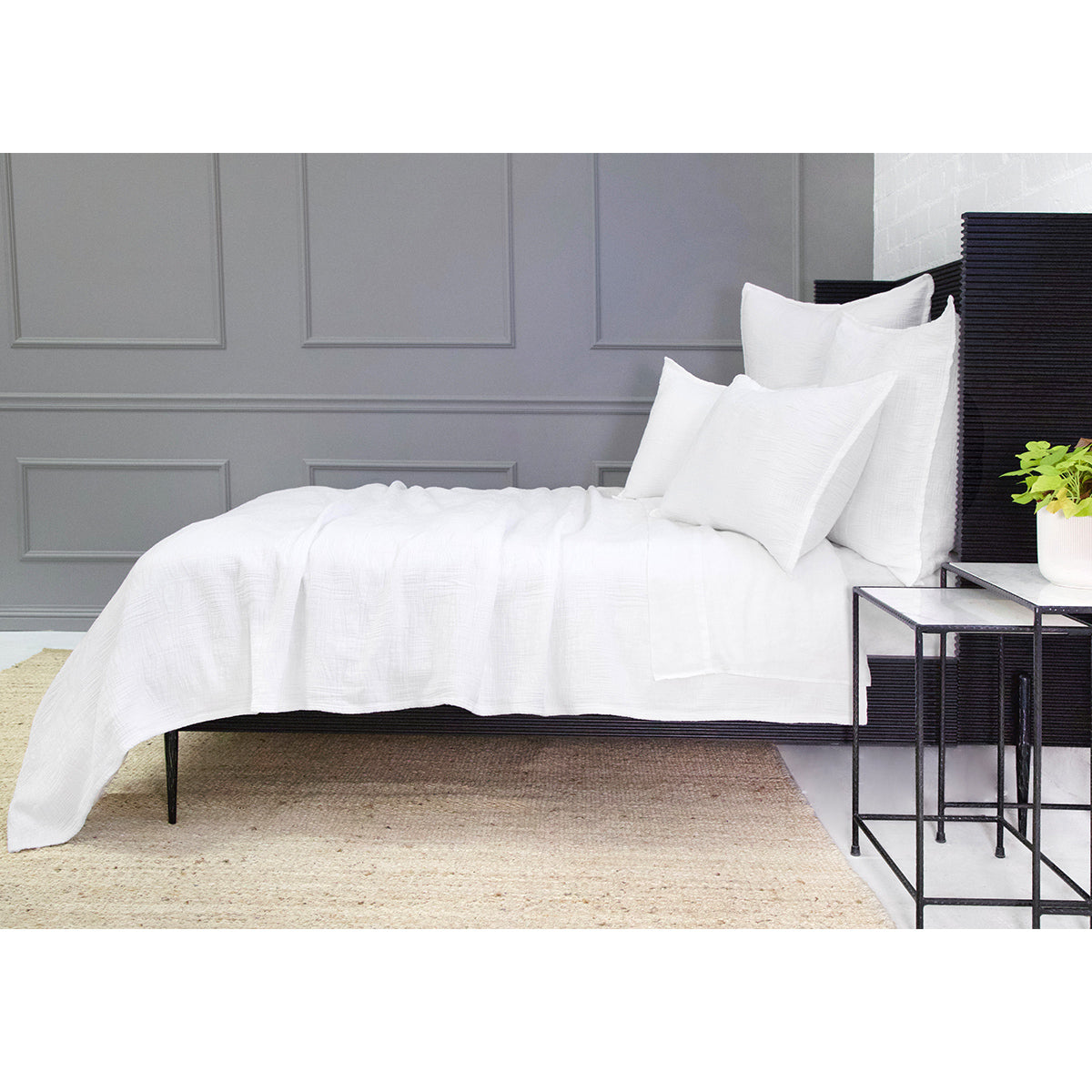 harbour matelasse collection - white color - coverlet - pom pom at home